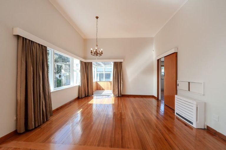 Photo of property in 89 Derwent Street, Island Bay, Wellington, 6023