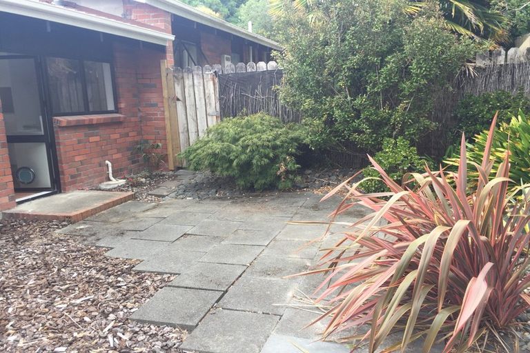 Photo of property in 1/77 Konini Road, Titirangi, Auckland, 0604