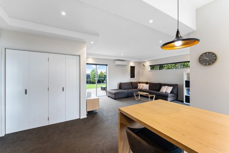 Photo of property in 6 Bargrove Close, Halswell, Christchurch, 8025