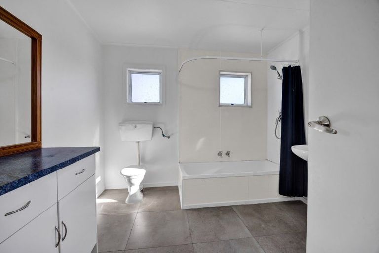 Photo of property in 14 Barclay Road, Okaiawa, Hawera, 4671