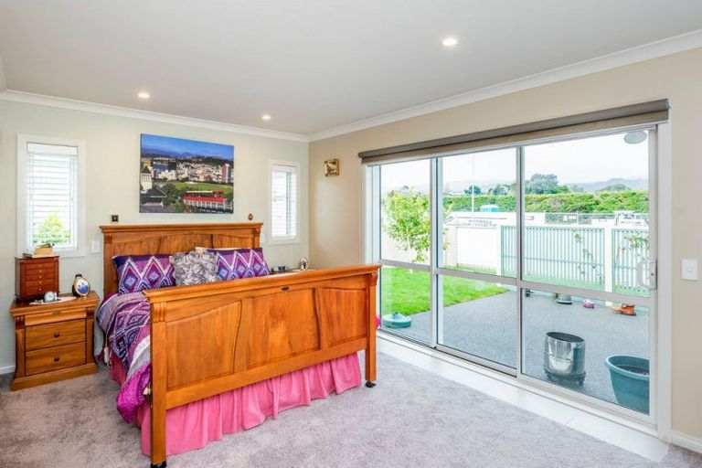 Photo of property in 2 Bridford Way, Paraparaumu, 5032