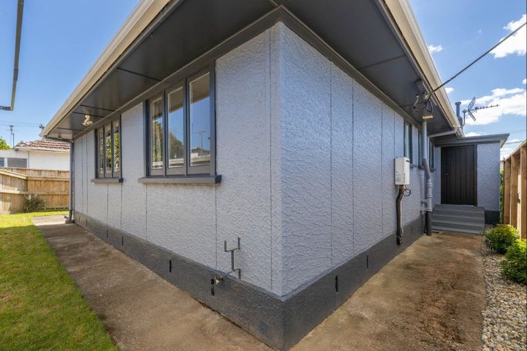 Photo of property in 110 Seaview Road, Westown, New Plymouth, 4310