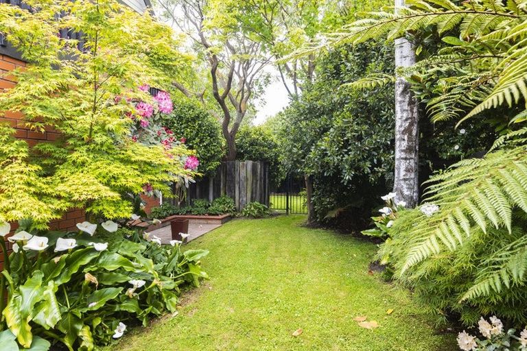 Photo of property in 5b Regency Crescent, Redwood, Christchurch, 8051