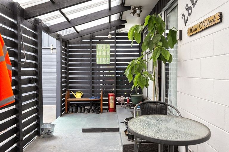 Photo of property in 28b East Belt, Rangiora, 7400