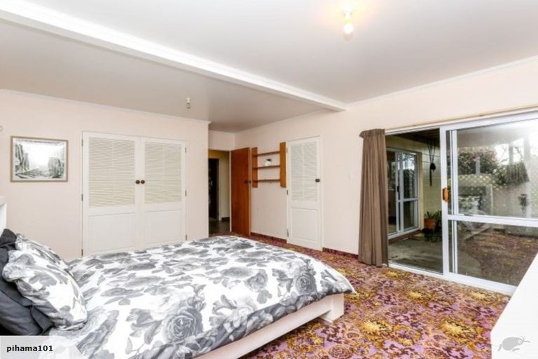 Photo of property in 22 Mcfarlane Street, Oakura, 4314