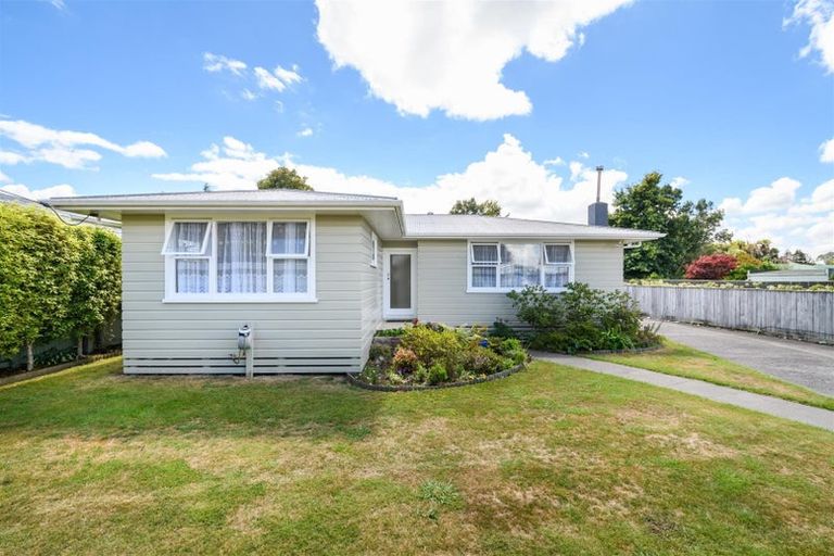 Photo of property in 10 Bond Street, Marton, 4710