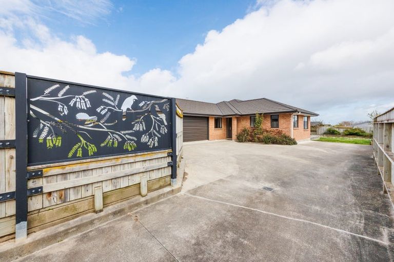 Photo of property in 8 Gibraltar Way, Fitzherbert, Palmerston North, 4410