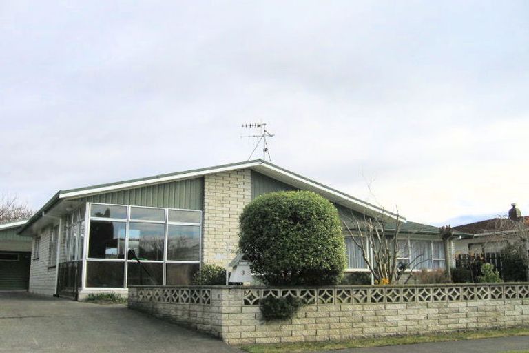 Photo of property in 3 Trigg Crescent, Taradale, Napier, 4112