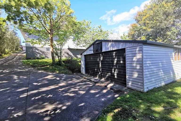 Photo of property in 44 Cedar Heights Avenue, Massey, Auckland, 0614