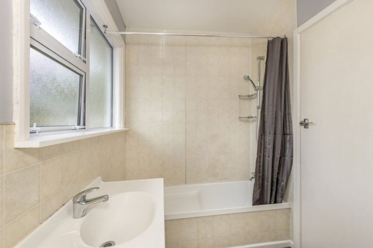 Photo of property in 1/48 Staveley Street, Avonhead, Christchurch, 8042