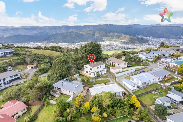 Photo of property in 6a Mossburn Grove, Kelson, Lower Hutt, 5010