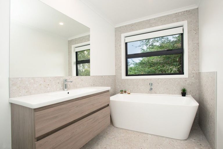 Photo of property in 19 Lily Way, Pyes Pa, Tauranga, 3112