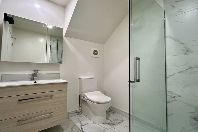 Photo of property in 2/100 Office Road, Merivale, Christchurch, 8014