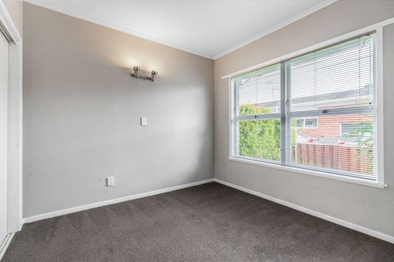 Photo of property in 1/14 Shakespeare Road, Milford, Auckland, 0620