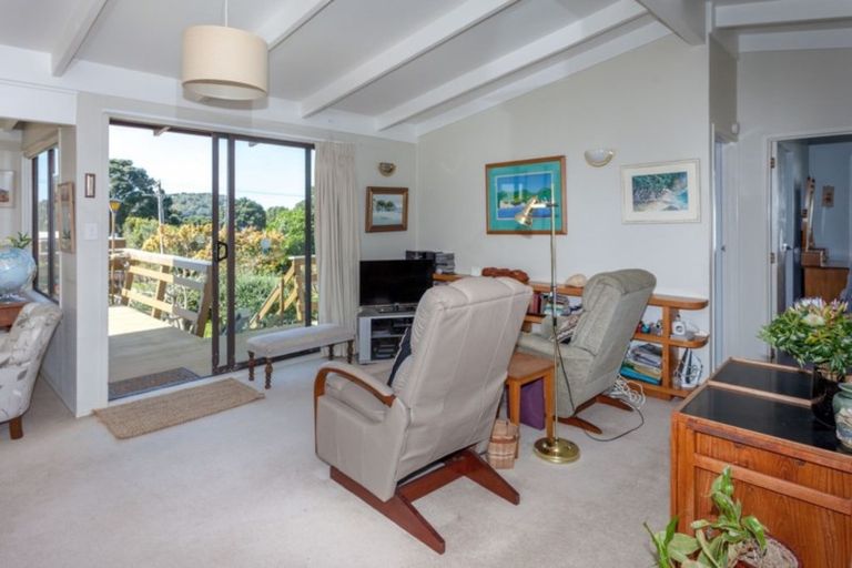 Photo of property in 4 Harsant Avenue, Hahei, Whitianga, 3591