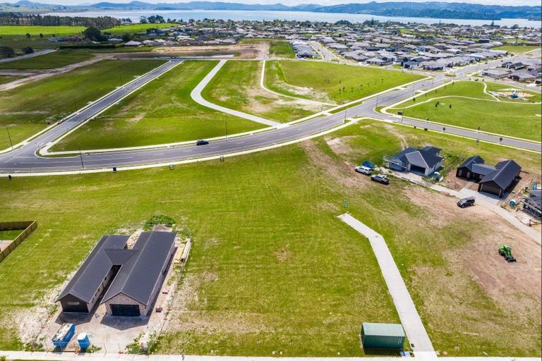 Photo of property in 22 Taurangawaka Road, One Tree Point, 0118