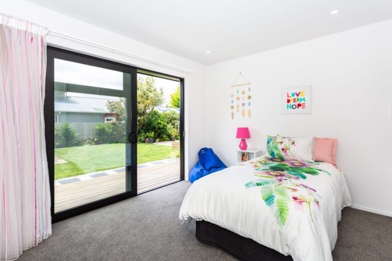 Photo of property in 39 Stoke Street, Sumner, Christchurch, 8081