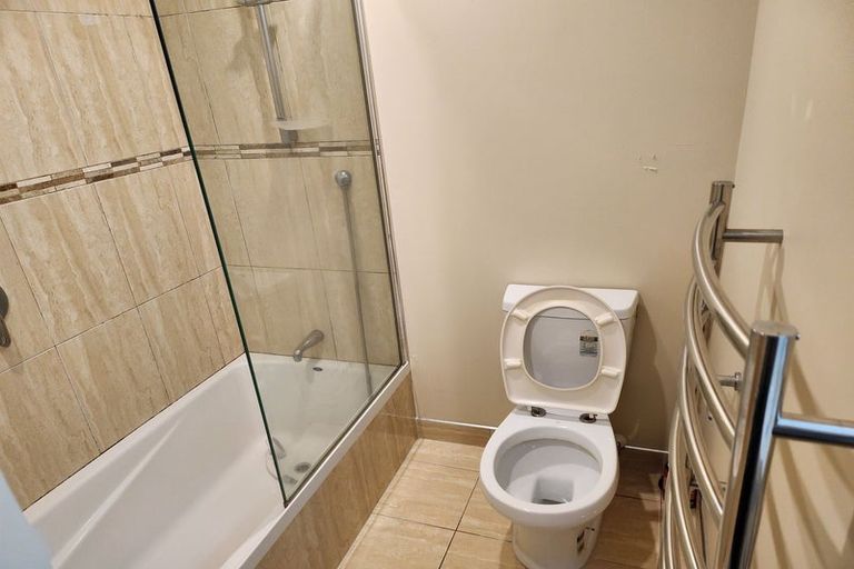 Photo of property in 14a Freeling Street, Island Bay, Wellington, 6023