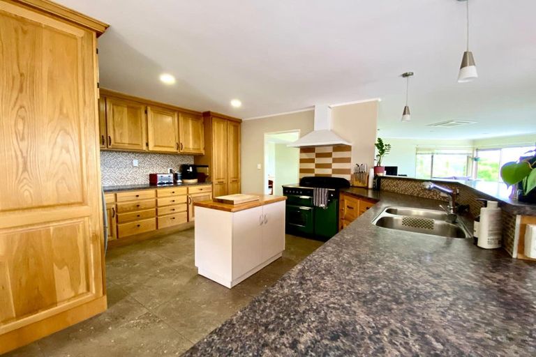 Photo of property in 16 Jackson Place, Pukekohe, 2120