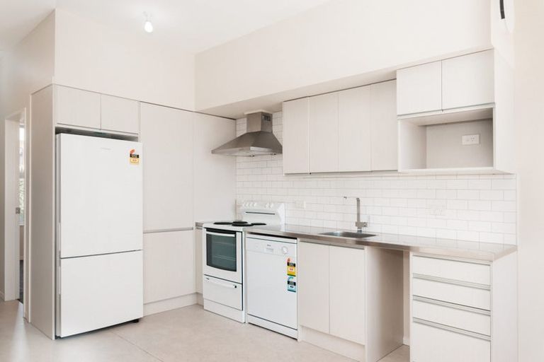 Photo of property in 35 Karo Drive, Te Aro, Wellington, 6011