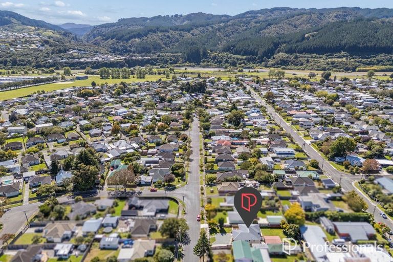 Photo of property in 38 Routley Crescent, Elderslea, Upper Hutt, 5018
