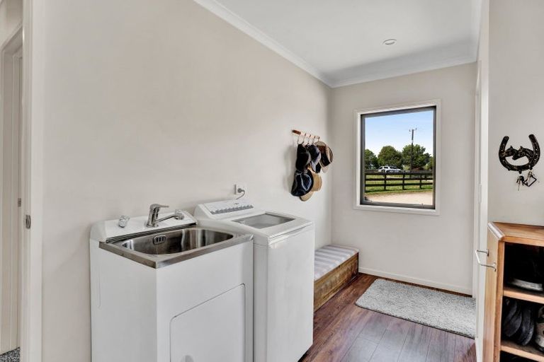 Photo of property in 88 Te Arei Road, Lepperton, New Plymouth, 4373