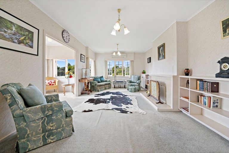 Photo of property in 28 Griggs Road, Whitford, Howick, 2571