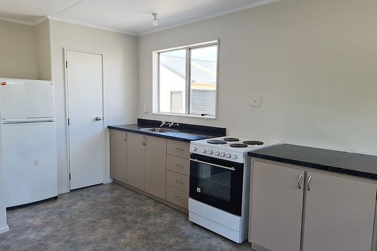 Photo of property in 27 Moore Crescent, Carterton, 5713