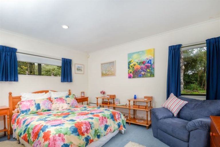 Photo of property in 2 Rosella Grove, Waimauku, 0812