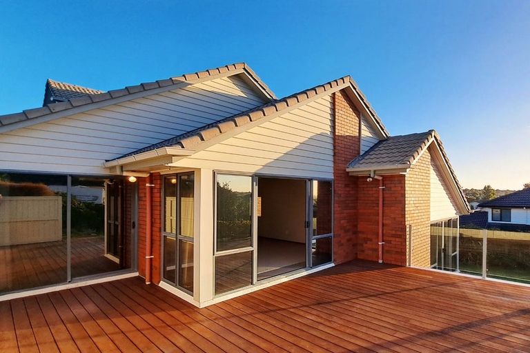 Photo of property in 18 Sharples Place, Somerville, Auckland, 2014