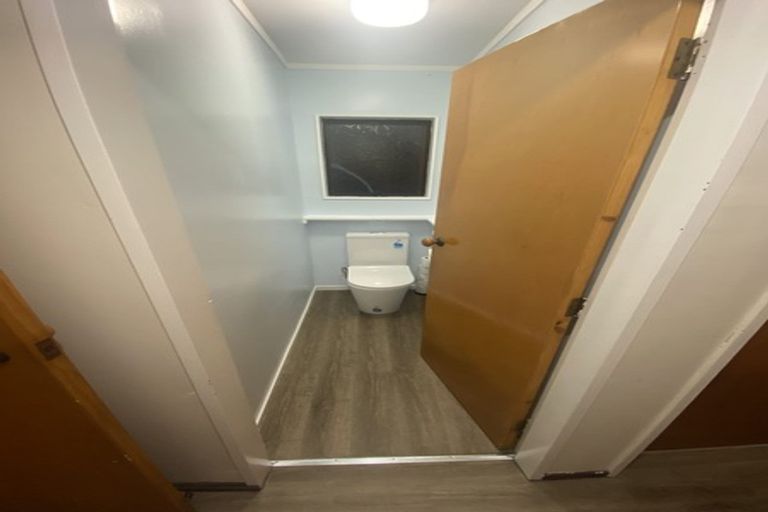 Photo of property in 7 Hazlewood Avenue, Karori, Wellington, 6012