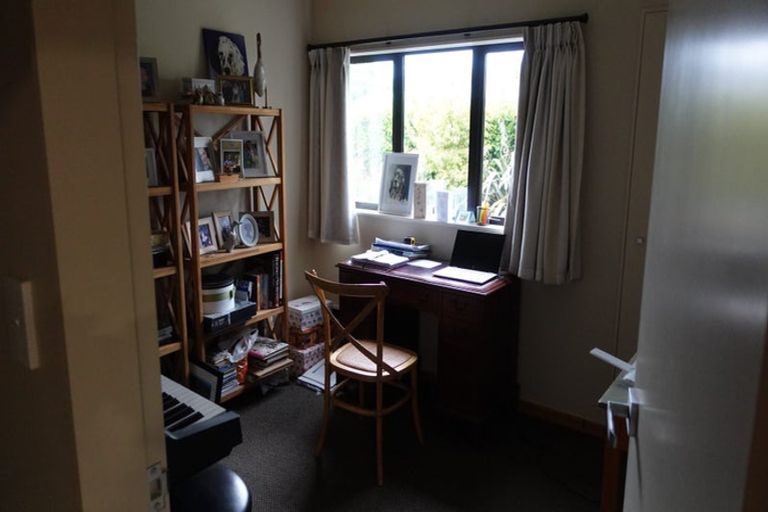 Photo of property in 86 Gladstone Road, Levin, 5571