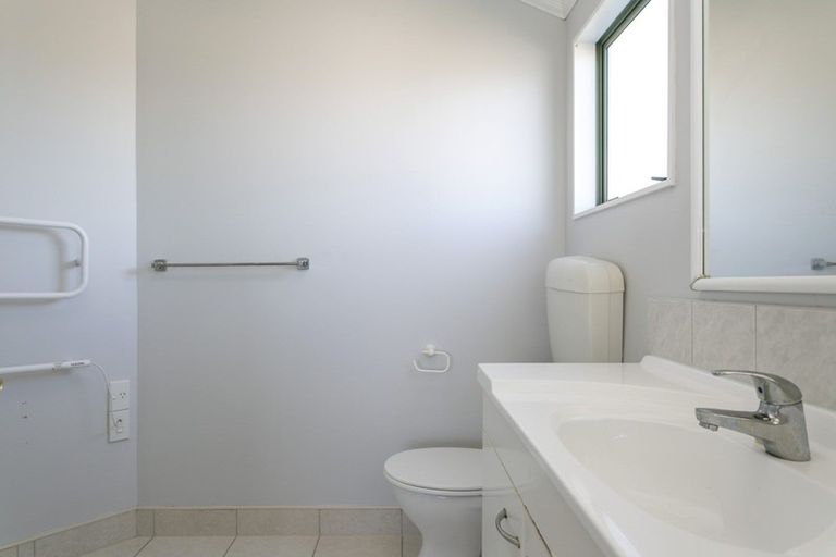 Photo of property in 2/38 Kurupae Road, Hilltop, Taupo, 3330