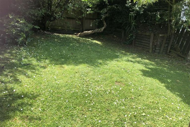 Photo of property in 9 Denarius Lane, Glendene, Auckland, 0602