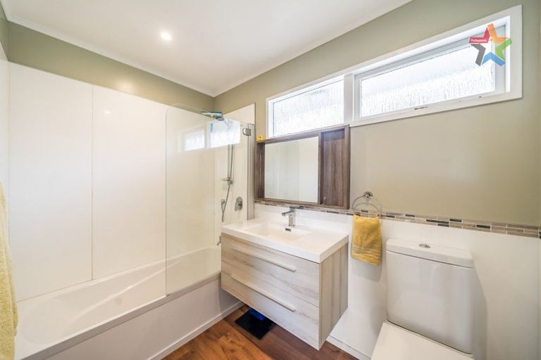 Photo of property in 32 Invercargill Drive, Kelson, Lower Hutt, 5010