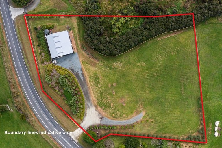Photo of property in 111 Takatu Road, Tawharanui Peninsula, Matakana, 0986