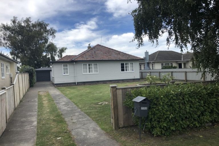 Photo of property in 702 Massey Road, Mangere, Auckland, 2022