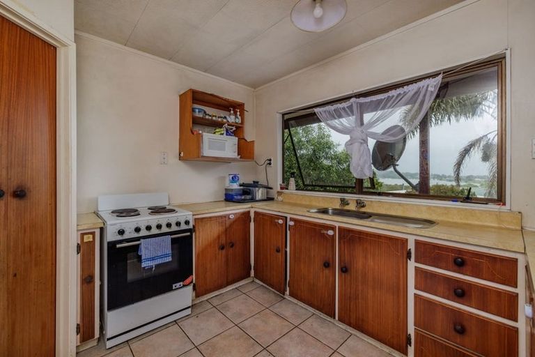 Photo of property in 56 Tahuna Road, Paihia, 0200