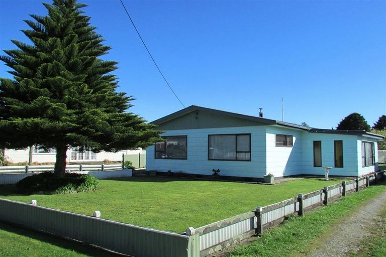 Photo of property in 20 Pitt Street, Runanga, 7803