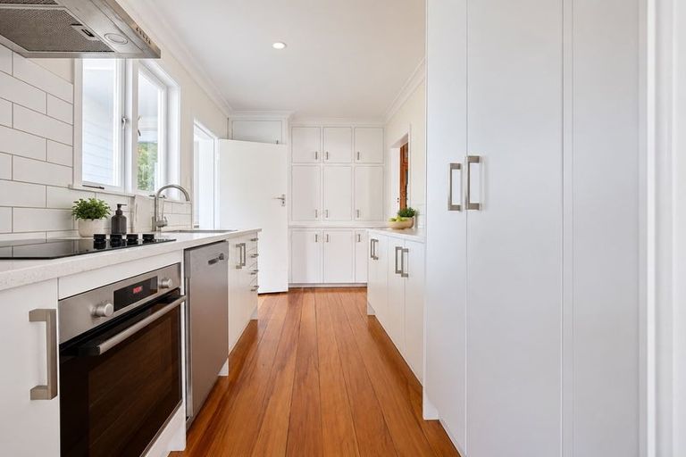 Photo of property in 37 Jellicoe Avenue, Tuakau, 2121