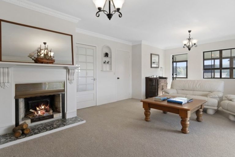 Photo of property in 64 Links View Drive, Omokoroa, 3114