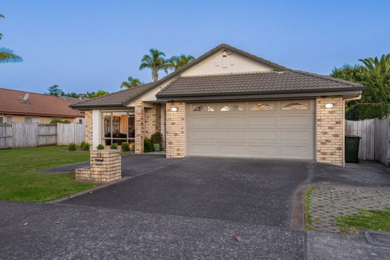 Photo of property in 218 Kilkenny Drive, East Tamaki Heights, Auckland, 2016