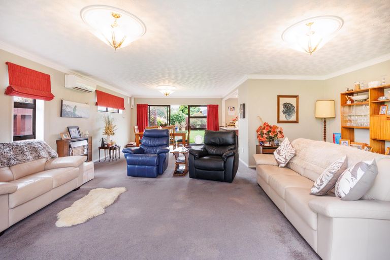 Photo of property in 135 Amberley Avenue, Highbury, Palmerston North, 4412