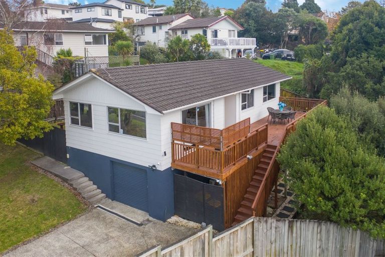 Photo of property in 8 Erica Road, Sunnynook, Auckland, 0620