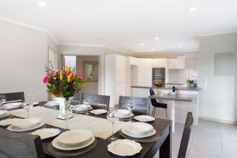 Photo of property in 18 Seacrest Drive, West Harbour, Auckland, 0618