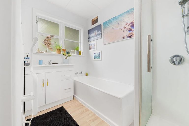 Photo of property in 12 Clarkin Road, Fairfield, Hamilton, 3214