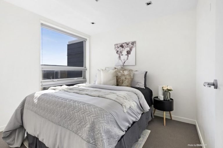 Photo of property in Monument Apartments, 9c/245 Wakefield Street, Te Aro, Wellington, 6011