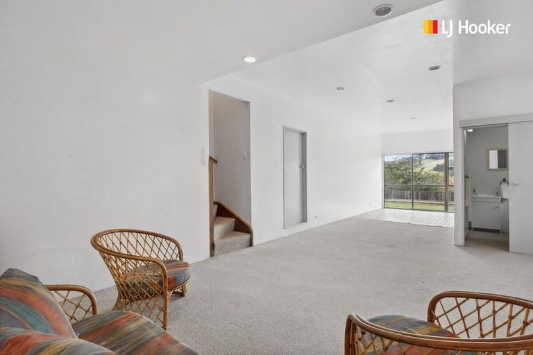 Photo of property in 9 Featherston Street, Macandrew Bay, Dunedin, 9014