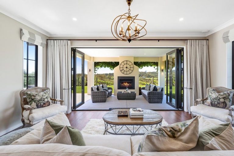 Photo of property in 61a Whitford Park Road, Whitford, Manurewa, 2576