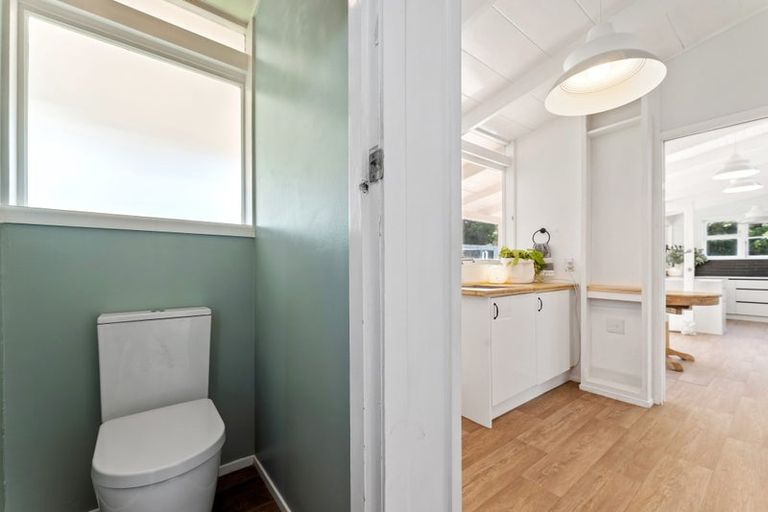 Photo of property in 18 Penton Road, Stanmore Bay, Whangaparaoa, 0932